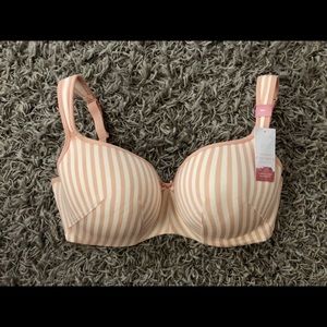 NWT 💝 Cacique Lightly Lined Balconette 38F